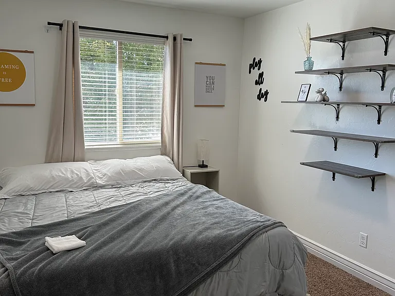 1512 E Shadow Dr — Photo 15