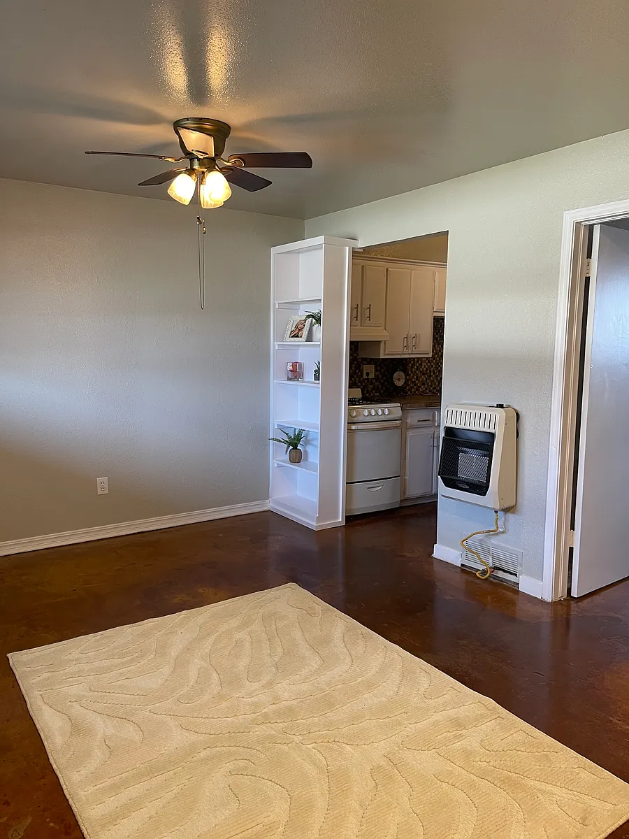 Building Photo - 407 N Baumann Ave #4
