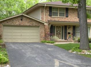 3445 Woodland Dr, Olympia Fields, IL
