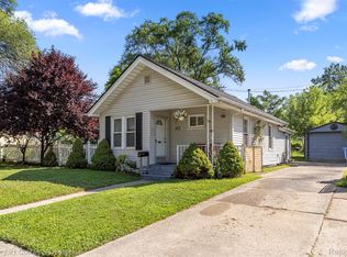 5671 Syracuse St, Dearborn Heights, MI 48125