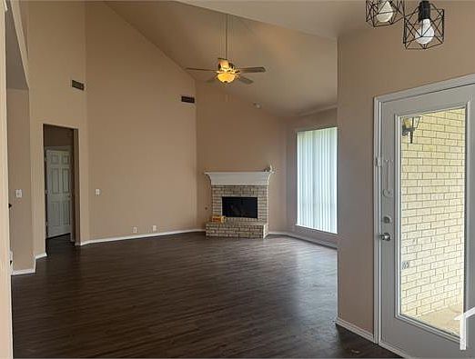 4th image of 6106 Bluewood Dr
