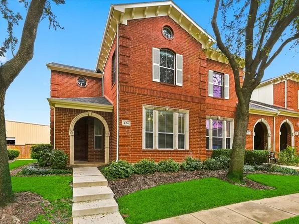 424 Legends Dr, Lewisville, TX 75057