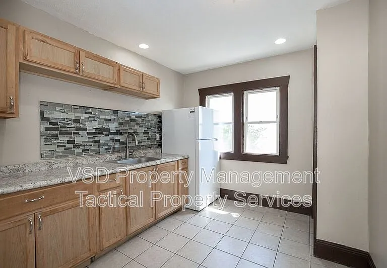 19101 Nitra Ave — Photo 19