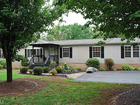 3rd image of 279 Shenandoah Dr