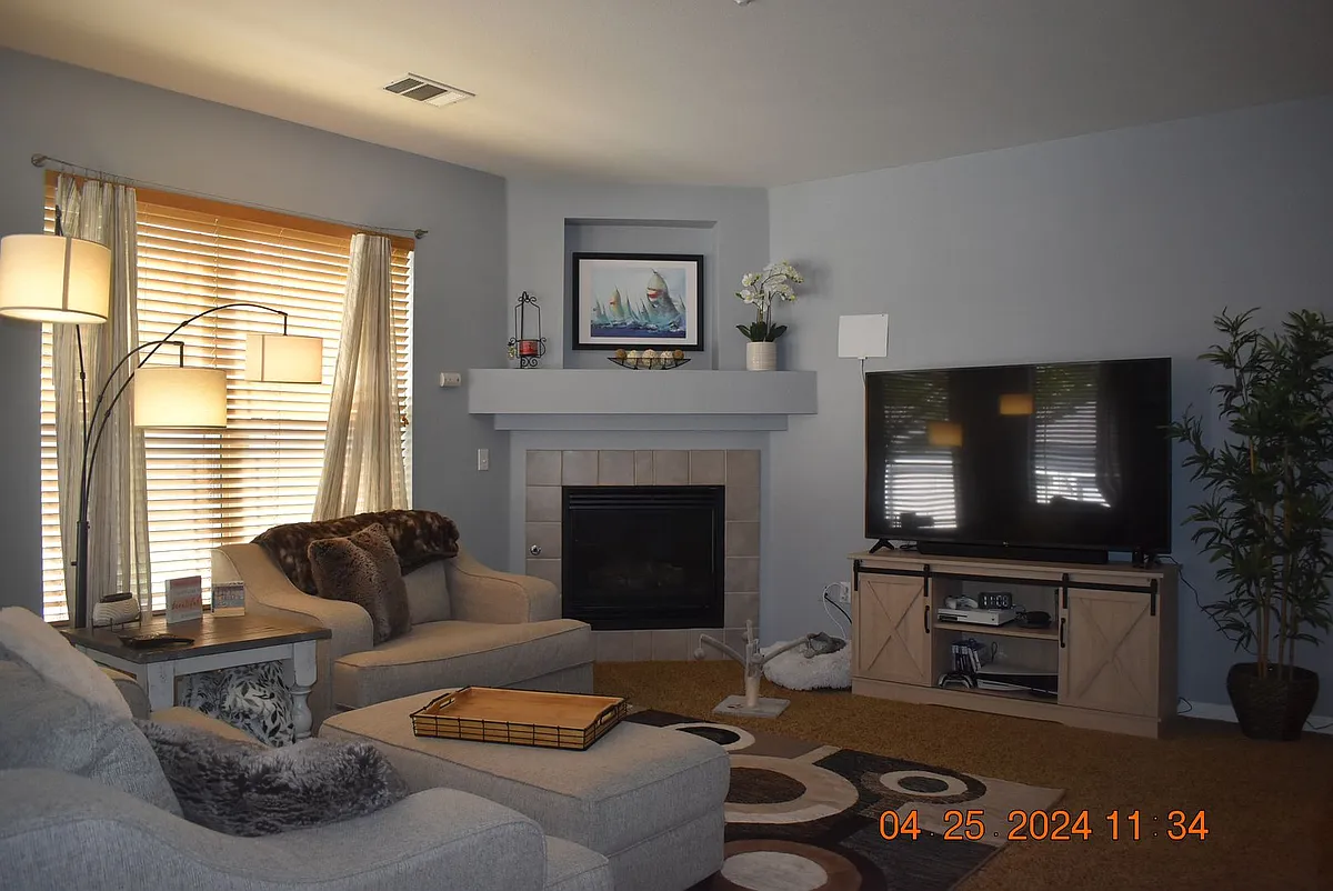 Building Photo - 8389 S Independence Cir #102