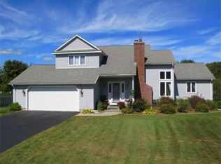 31 Bayberry Dr, Easthampton, MA 01027