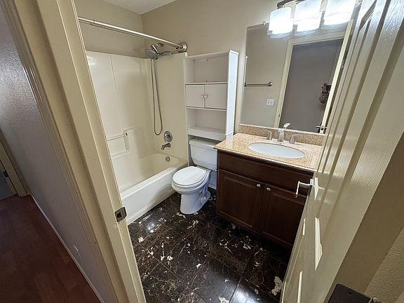 4th image of 12210 NE 42nd St