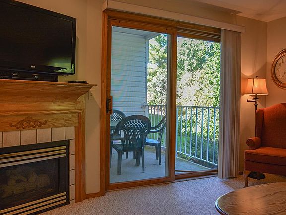 4th image of 10396 Water St #116