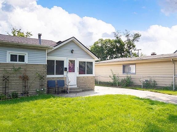 2nd image of 23066 Vance Ave