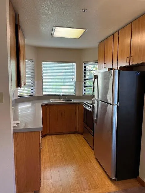 Studio, 450 sqft, $2,500 — Photo 2