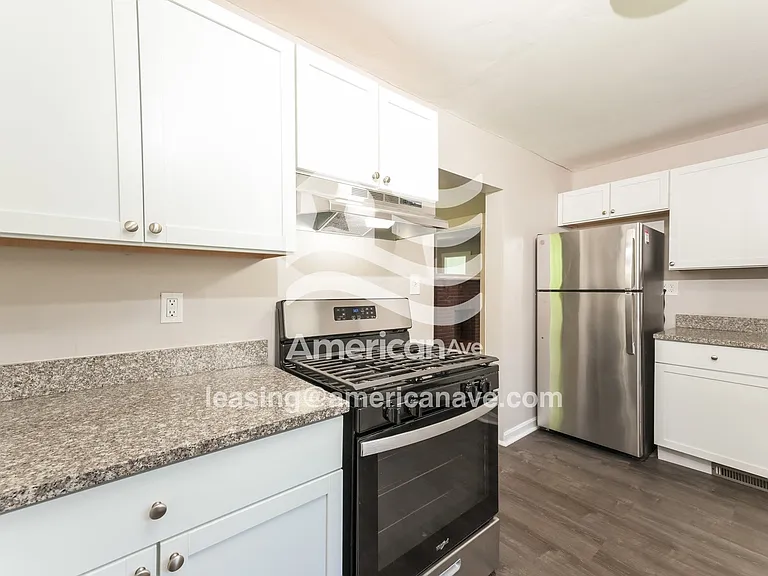 1531944_005_kitchen_5.jpg