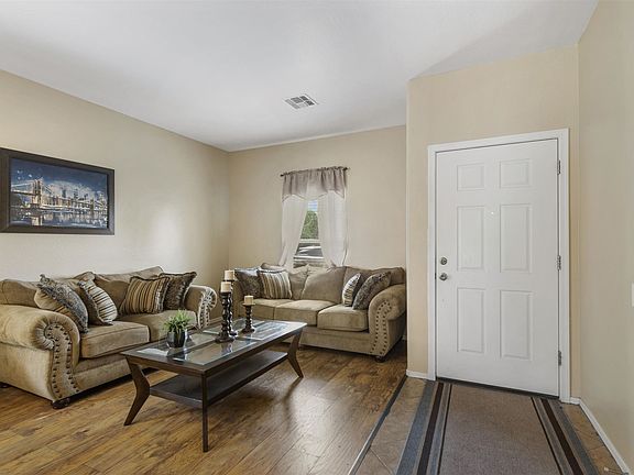 3rd image of 5324 W Glass Ln
