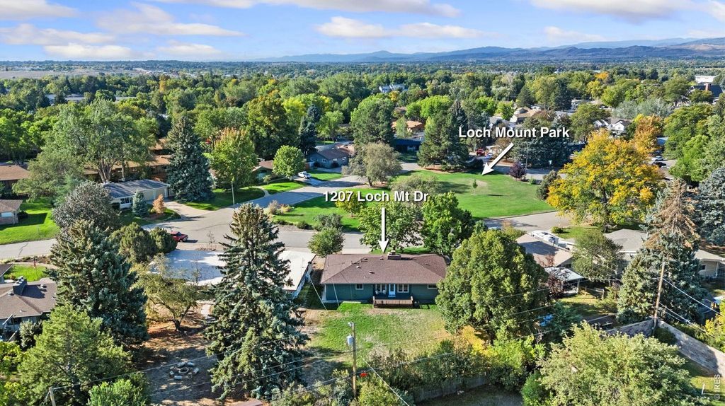 1207 Loch Mount Dr