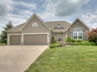 15504 N Bales Rd, Smithville, MO 64089