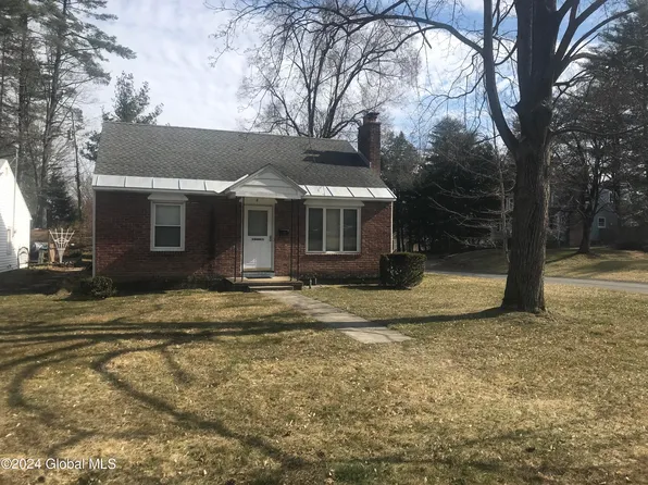 1 Dresden Ct, Albany, NY 12203