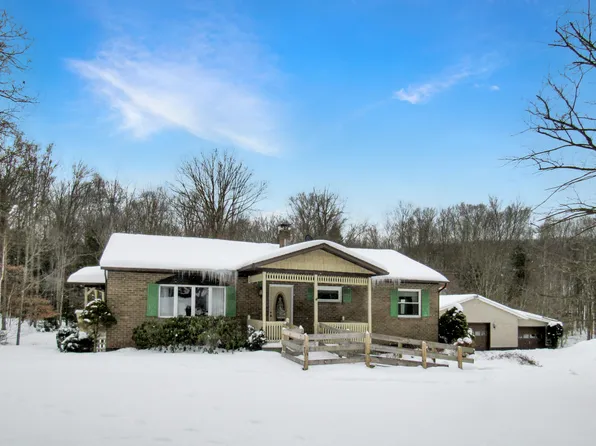 658 Thunderbird Rd, Du Bois, PA 15801