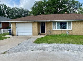2318 Peninsula Dr, Erie, PA