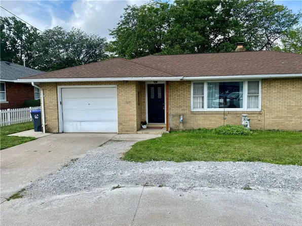 2318 Peninsula Dr, Erie, PA 16506
