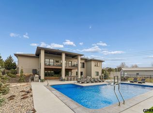 22321 Ponderosa Rd, Gretna, NE 68028