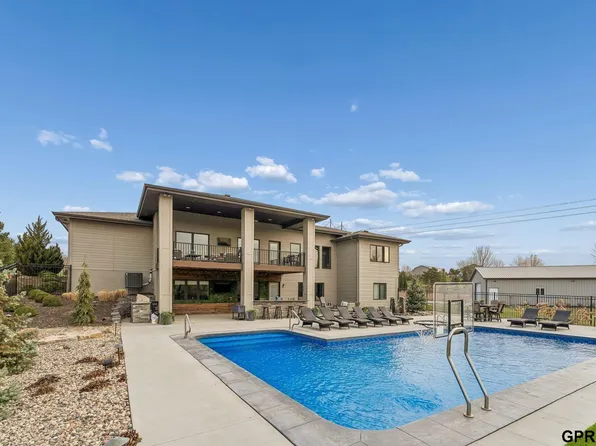 22321 Ponderosa Rd, Gretna, NE 68028