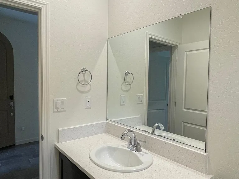 2100 Descanso Ave — Photo 25