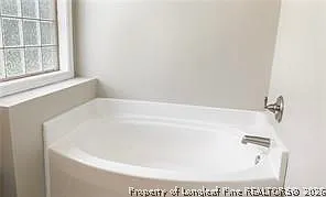 377 Roanoke Dr — Photo 14