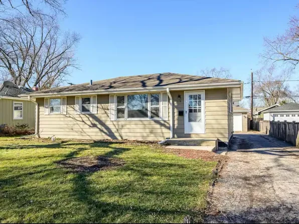 1314 Campbell Ave, Wheaton, IL 60189