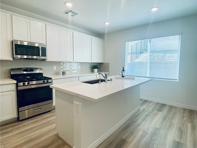 4457 Sawyer Ridge St — Photo 12