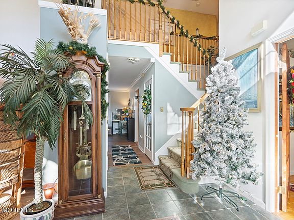 5th image of 648 Point Avenue