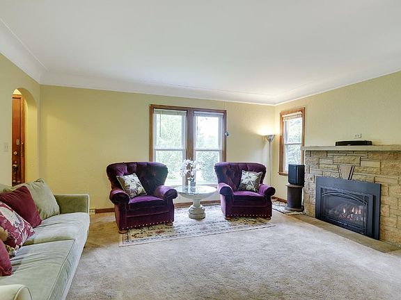 5th image of 2222 Quincy St NE