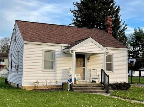 2369 S Dublin Rd, Orefield, PA 18069