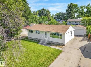 37 Sheridan Dr, Saint Albert, AB T8N 0J1