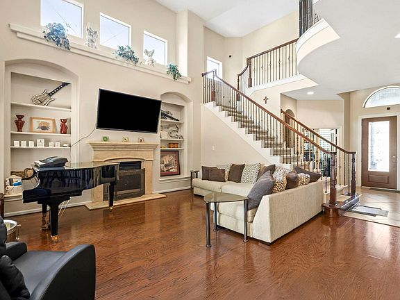 5th image of 2415 Hendricks Lakes Dr