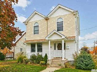 144 Rockaway Pkwy, Valley Stream, NY 11580