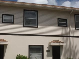 2104 Oak Chace Ct, Tampa, FL 33613