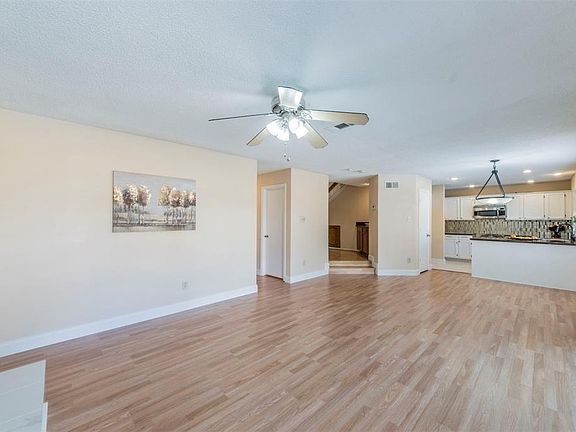 3rd image of 2105 Churchill Downs Dr