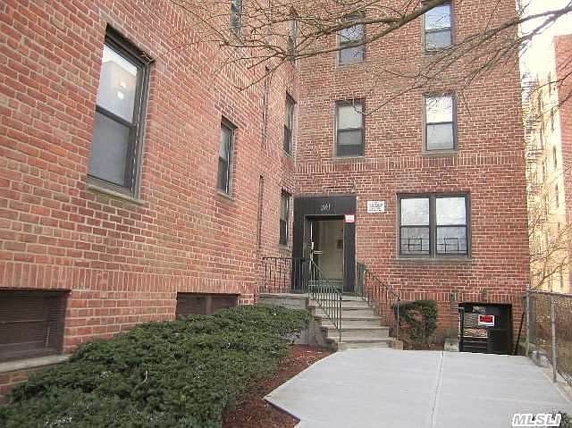 1st image of 2287 Mott Ave APT 1A