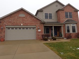 203 Skylark Ln, Washington, IL 61571