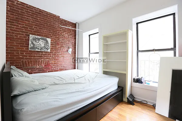 Rented by City Wide Apartments | media 17