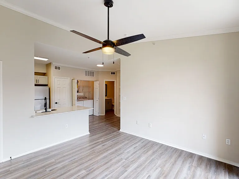 Lakeline Villas — Photo 46