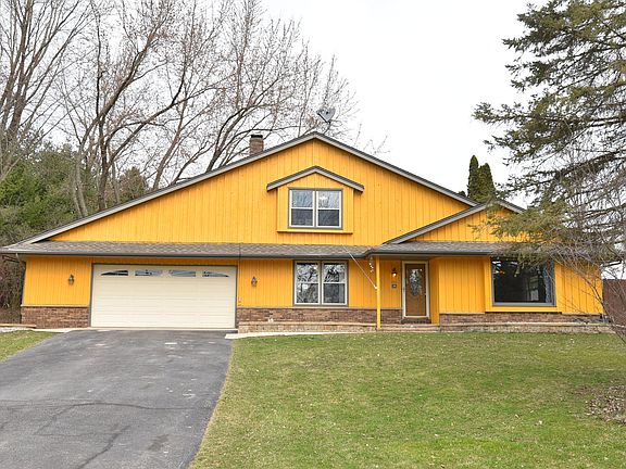 2nd image of 983 Tam O Shanter Dr