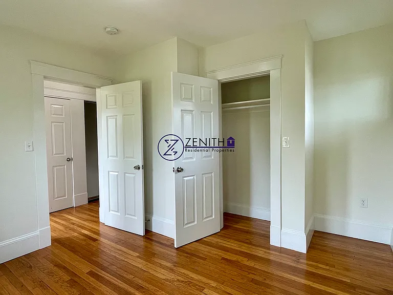 17 Ogden St #2 — Photo 9