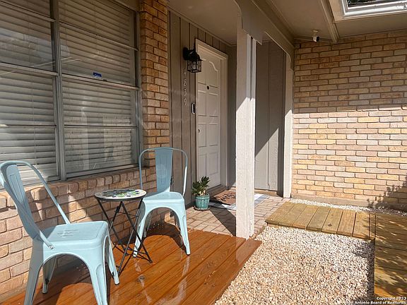 2nd image of 4839 Casa Verde St