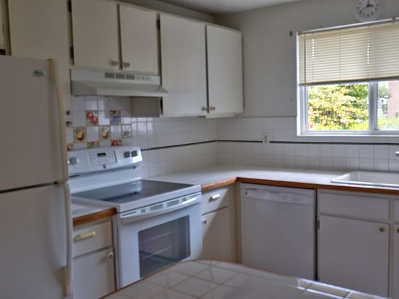 4th image of 960 SE Ball Blvd