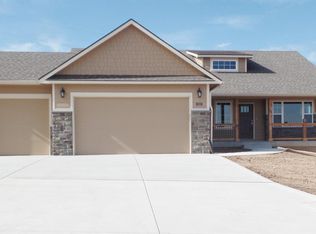 308 Firethorn Dr, Manhattan, KS 66503