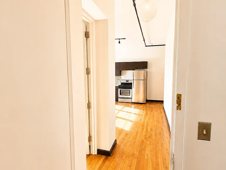 1920 Harman St #210 — Photo 8