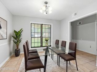 8415 Southernwood Cv, Southaven, MS 38671