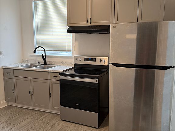 4th image of 3735 Reading Rd #1