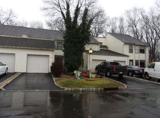 316 Jamestown Ct, Flemington, NJ 08822