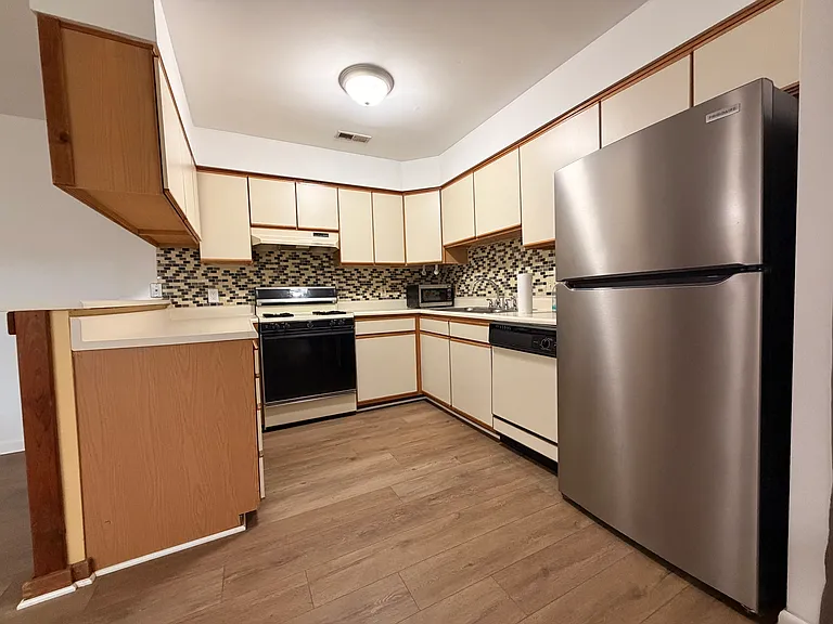 366 Summerwalk Cir — Photo 5